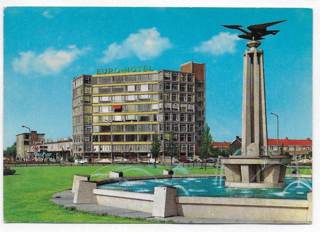 Leeuwarden Europaplein gelopen Ansichtkaart (B2789 ), Ophalen of Verzenden, 1980 tot heden, Gelopen, Friesland