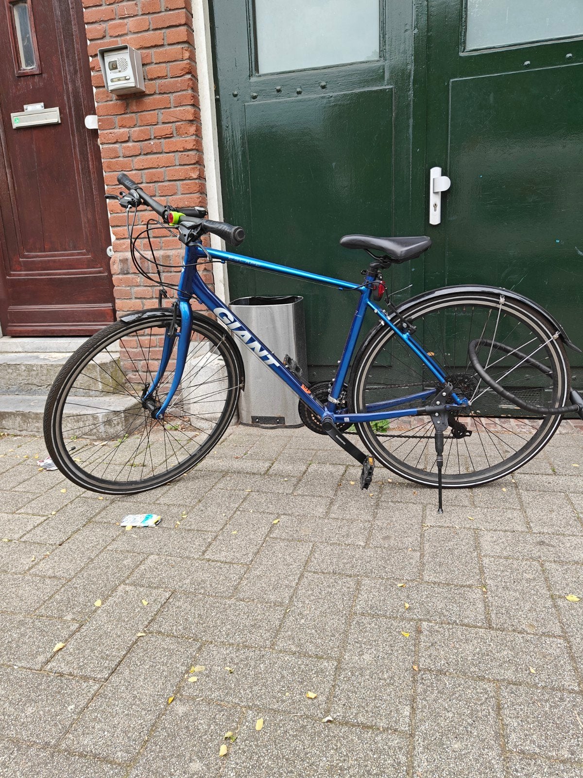 Giant Escape R3 28 inch – framemaat M – jeugdfiets / hybride, Fietsen en Brommers, 26 inch of meer, Velgrem, Versnellingen, Zo goed als nieuw