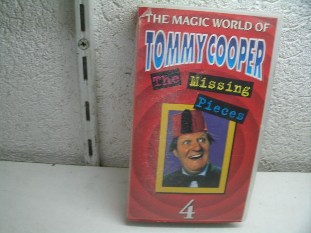 vhs 133b tommy cooper 4, Cd's en Dvd's, VHS | Film, Alle leeftijden, Ophalen of Verzenden, Gebruikt, Komedie