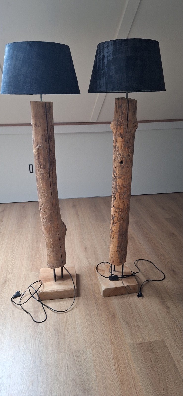 2x Staande boomstam schemerlampen met zwarte fluwelen kap, Huis en Inrichting, Ophalen, Gebruikt, E27 (groot), 100 tot 150 cm