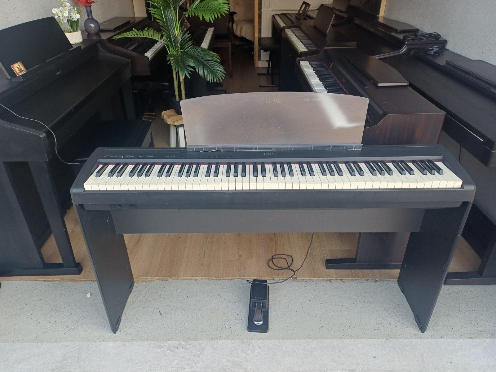 Yamaha P85 Digitale Piano - Technisch 100%, Gebruikt, ., Zwart, Ophalen of Verzenden