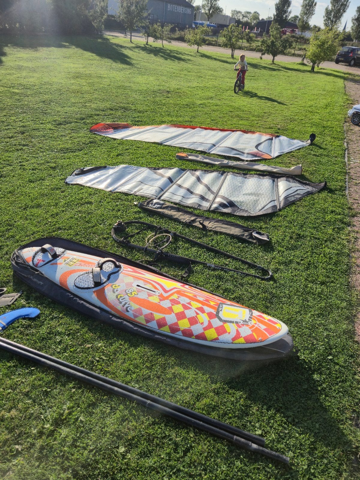 Complete windsurfset: Starboard, Simmer Style, Neilpryde, Watersport en Boten, Windsurfen, Ophalen, Gebruikt, 5 tot 6.5 m², Minder dan 250 cm