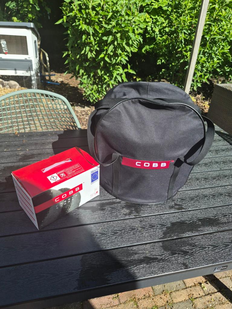 Cobb BBQ met pizza plaat en draagtas, Ophalen, Gebruikt, Cobb