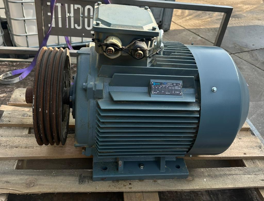 37KW Omecmotors elektromotor - zo goed als nieuw, Doe-het-zelf en Verbouw, Motoren, Ophalen, Zo goed als nieuw, Elektromotor, 1800 rpm of meer