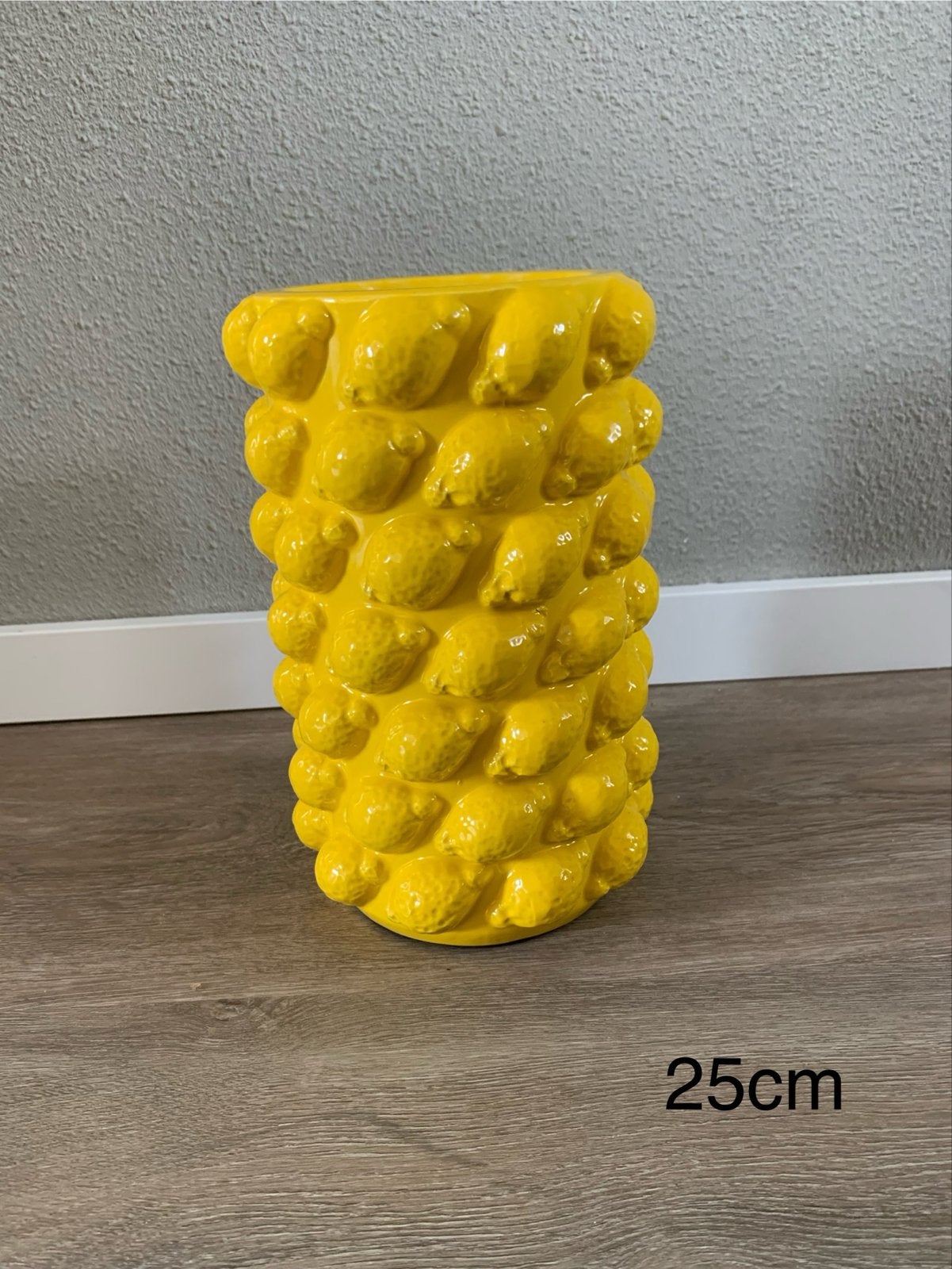 Gele decoratieve vaas met textuur - 25cm, Huis en Inrichting, Woonaccessoires | Vazen, Ophalen of Verzenden