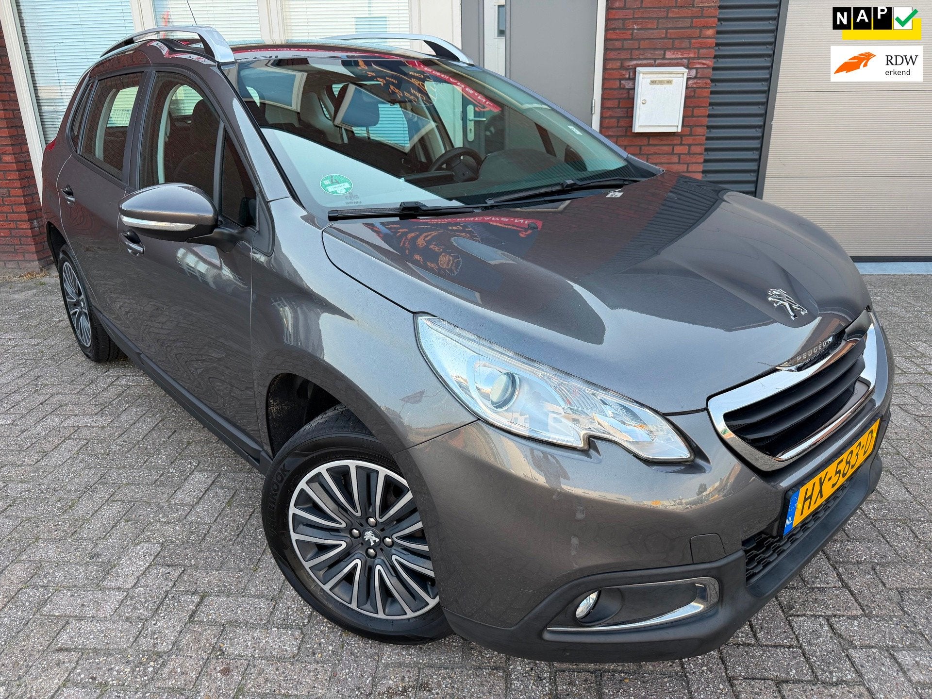 Peugeot 2008 1.2 PureTech Active / Riem vv / Navi / Airco /, Auto's, Voorwielaandrijving, Stof, 1199 cc, Met garantie (alle)