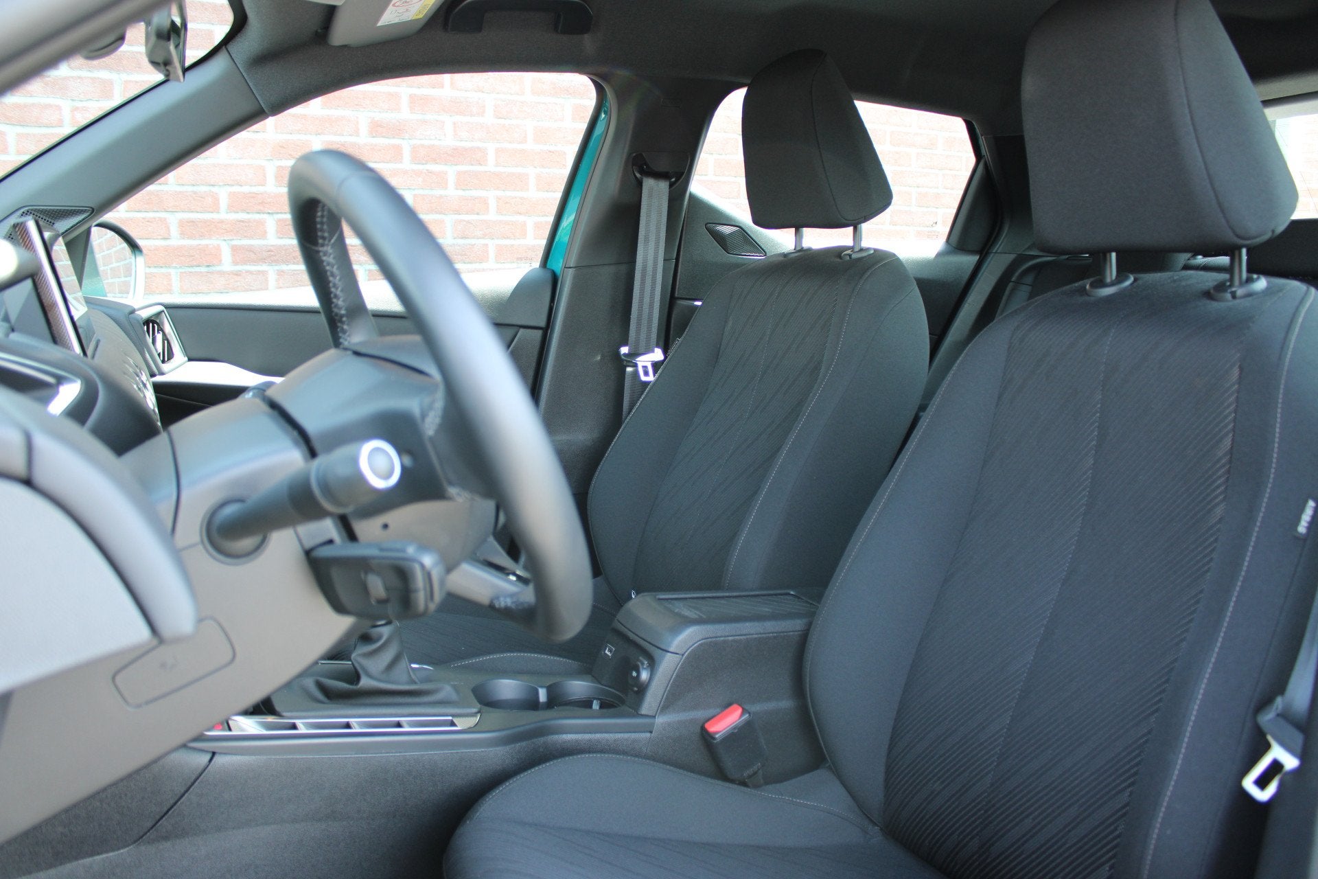 DS DS 3 Crossback 1.2 100PK Montmartre |17-INCH|DAB|CRUISE|, Auto's, Voorwielaandrijving, 1199 cc, Blauw, 620 kg