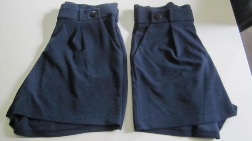 3 JDY korte broeken 1 zwarte en 2 blauwe maat XL., Kleding | Dames, Broeken en Pantalons, Overige kleuren, Kort, Maat 46/48 (XL) of groter