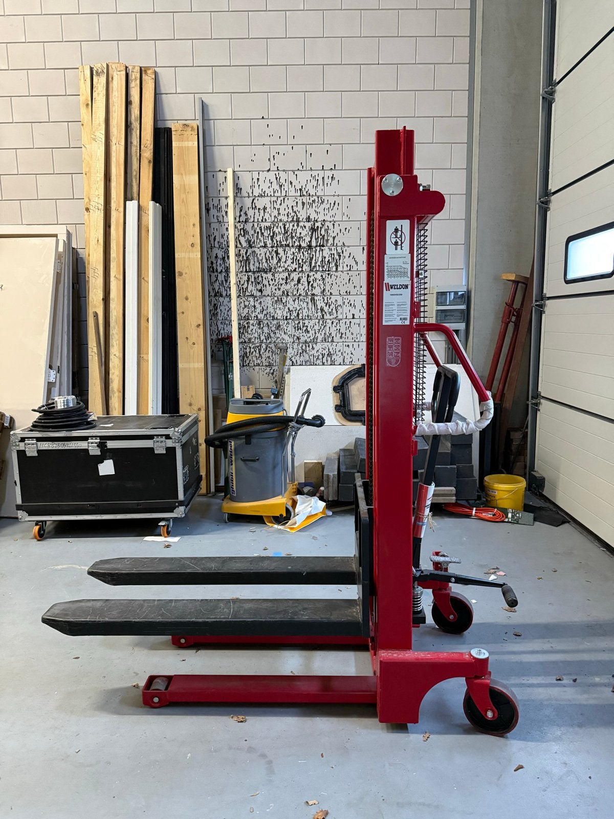 Handmatige Stapelaar 1000 kg - Nieuwstaat, 1000 tot 2000 kg, Ophalen, Handmatig, Stapelaar