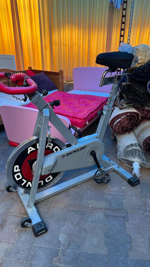 Dunlop Spinningfiets - Zo goed als nieuw, Sport en Fitness, Fitnessapparatuur, Zo goed als nieuw, Spinningfiets, Benen, Metaal