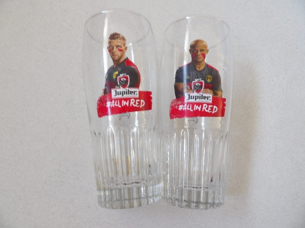 NIEUW 2 bijzondere JUPILER ALL IN RED bierglazen 25 cl, Verzamelen, Ophalen of Verzenden, Nieuw, Glas of Glazen, Jupiler