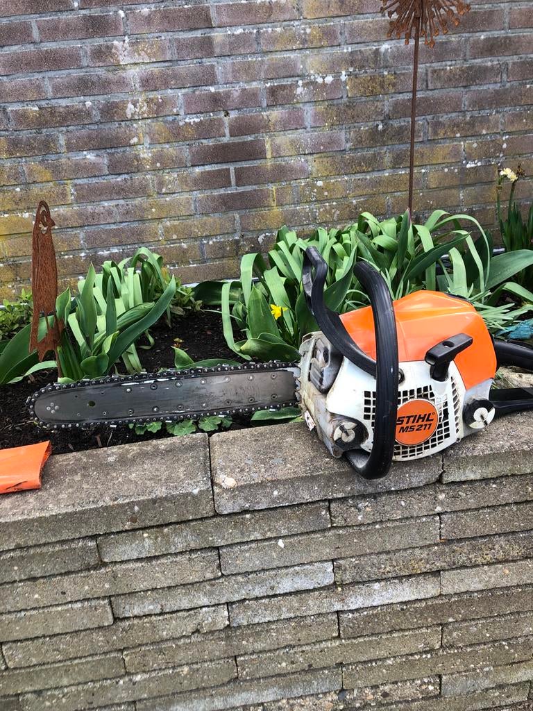 Stihl MS 211 Kettingzaag - Krachtig en Betrouwbaar, Ophalen, Gebruikt, Boomzaag