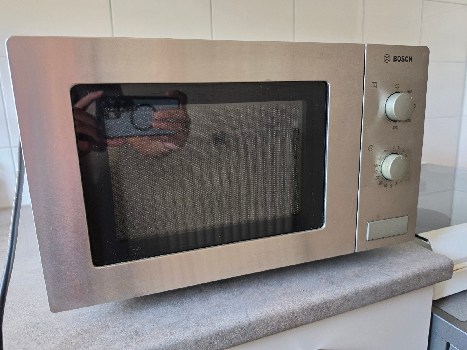 Bosch Vrijstaande Solo Magnetron HMT72M450 (800W, 17L), Gebruikt, Ophalen of Verzenden, Magnetron, Draaiplateau