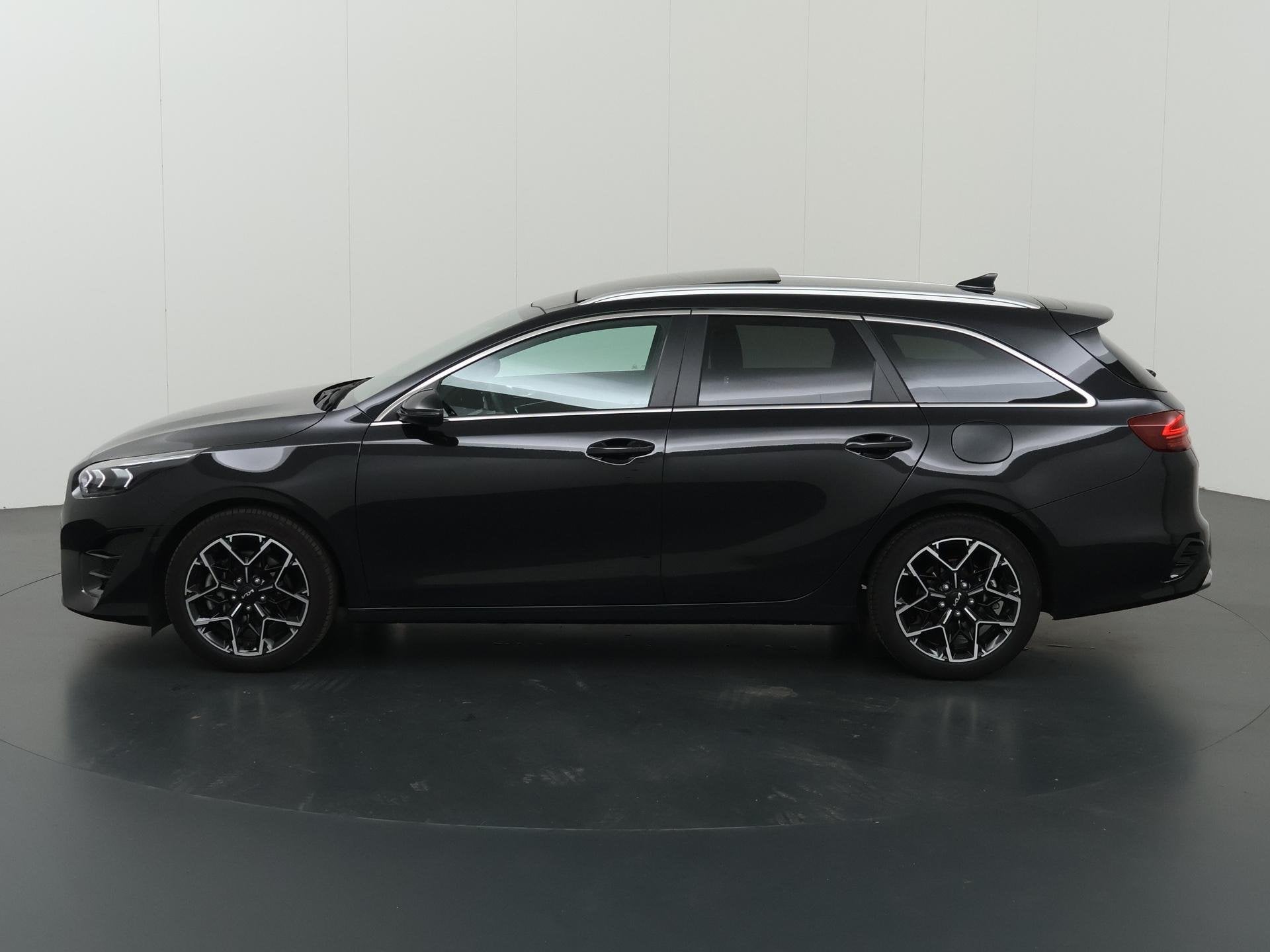 Foto 5 van Kia Ceed Sportswagon 1.5 T-GDi GT-Line | Panoramadak | Matri
