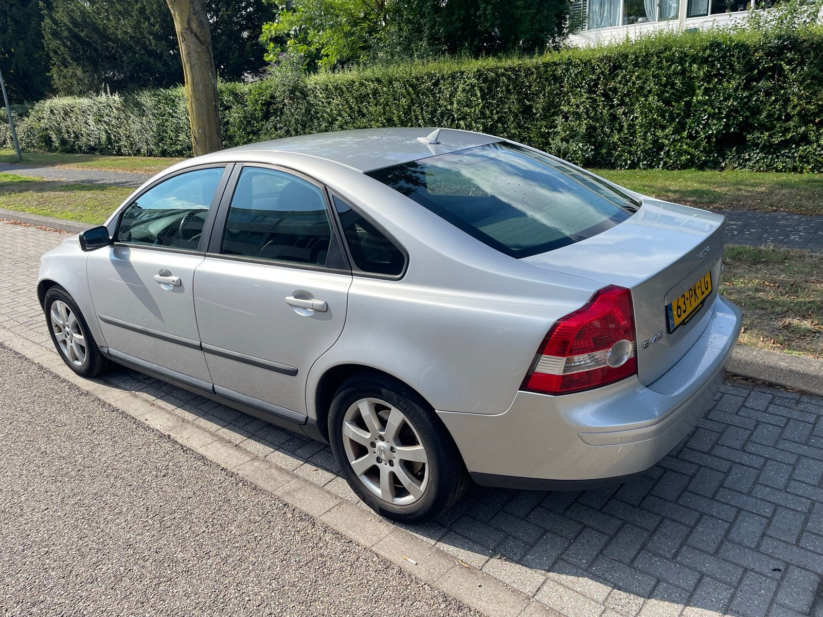 Volvo S40 2.4 I 103KW 2004 Grijs, Auto's, Volvo, Voorwielaandrijving, 700 kg, Origineel Nederlands, Sedan