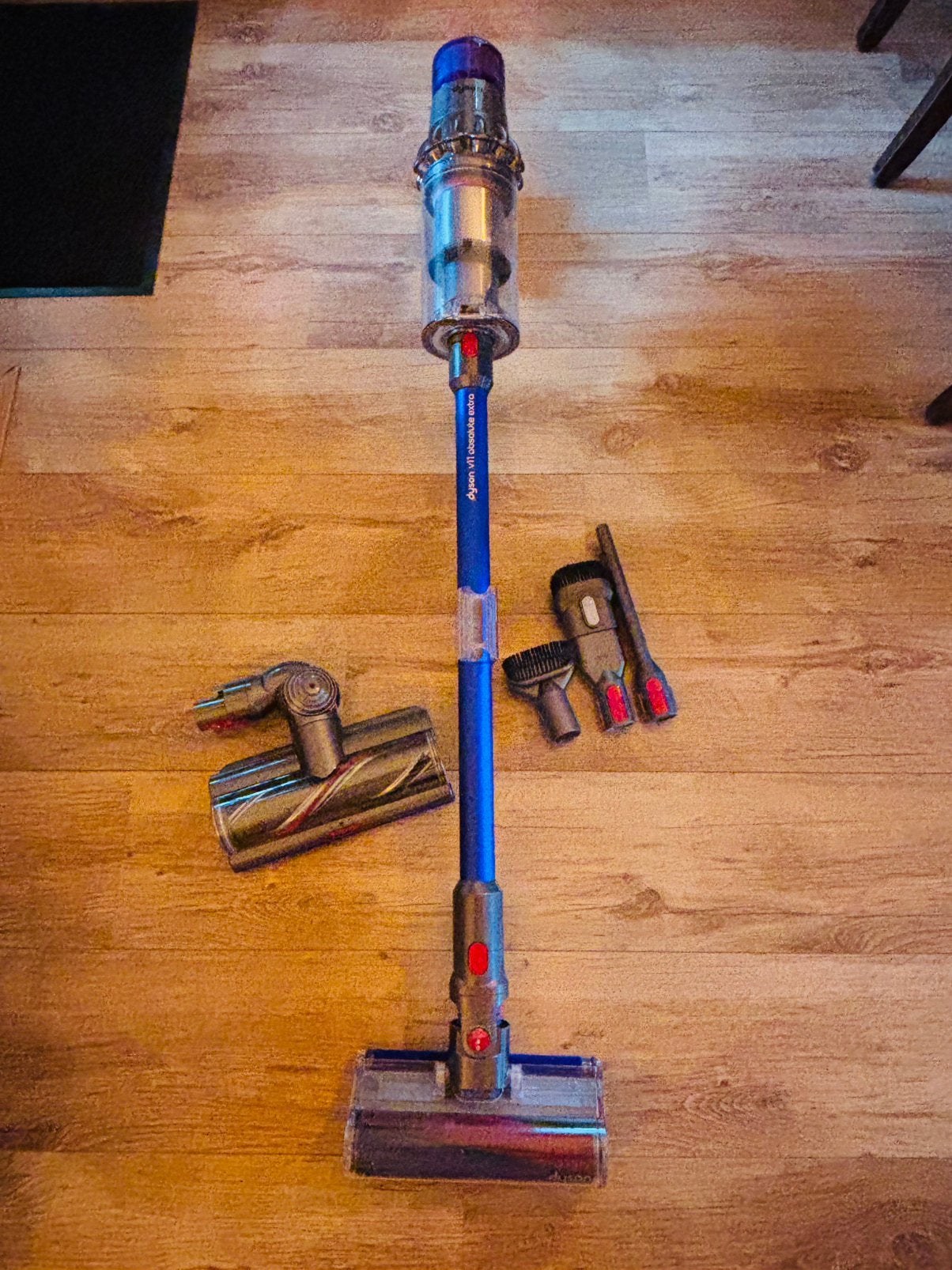 Dayson V11 absolute extra compleet, Ophalen, Zo goed als nieuw