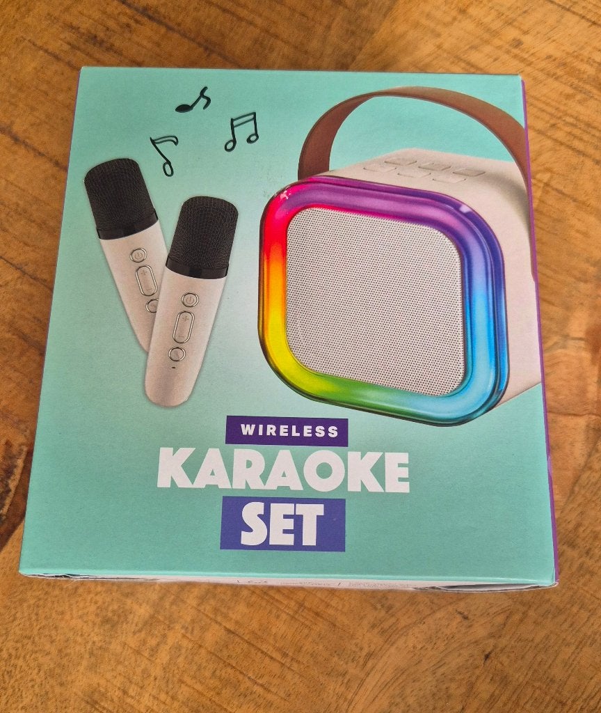 Karaoke set nieuw in doos!, Audio, Tv en Foto, Karaoke-apparatuur, Ophalen, Nieuw, Complete set