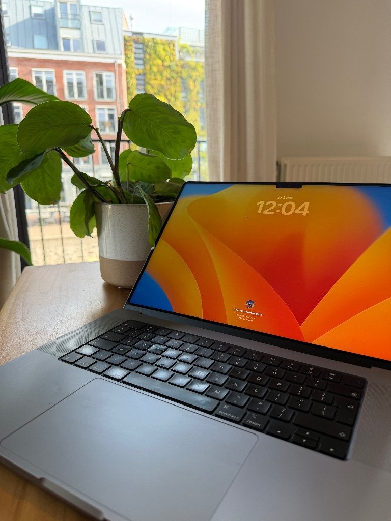 MacBook Pro 16" (2021) M1 Pro – 16GB – 1TB -  319 cycli