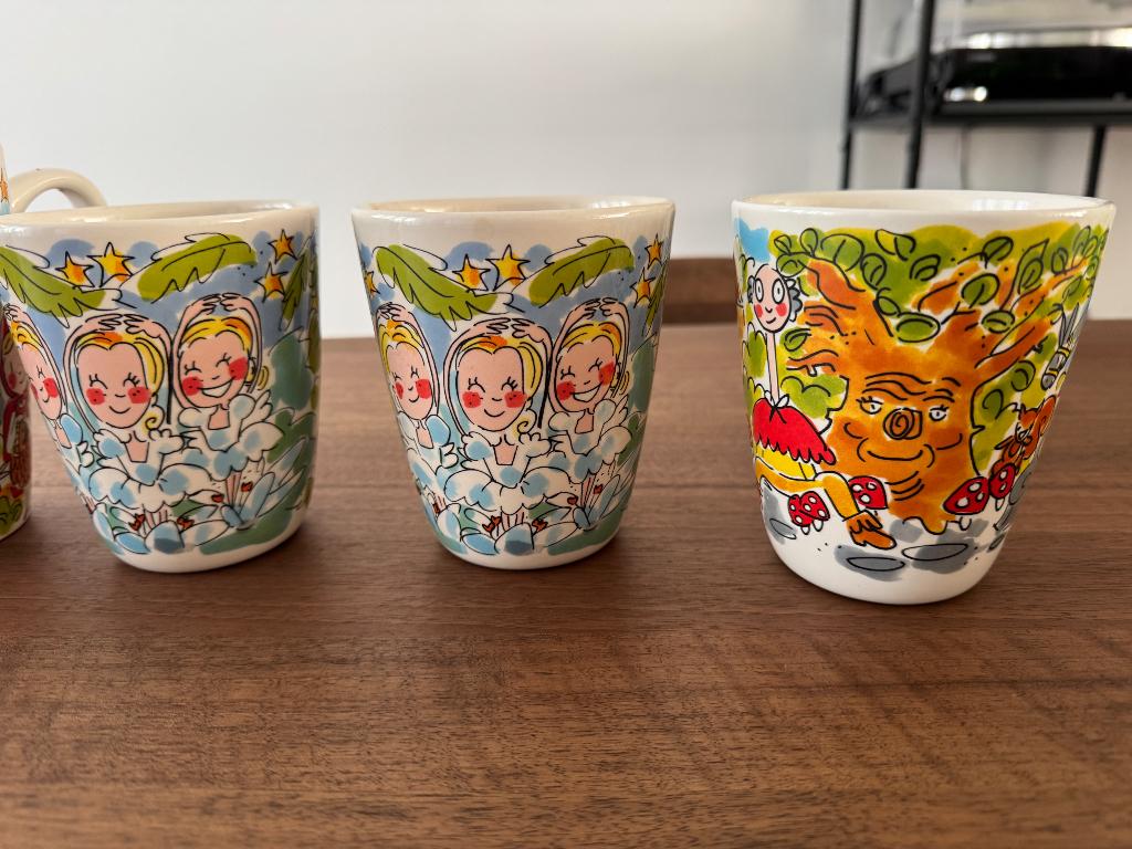 Blond servies Efteling 2 kommen + 3 mokken, Ophalen, Blond Amsterdam, Zo goed als nieuw, Kom(men)