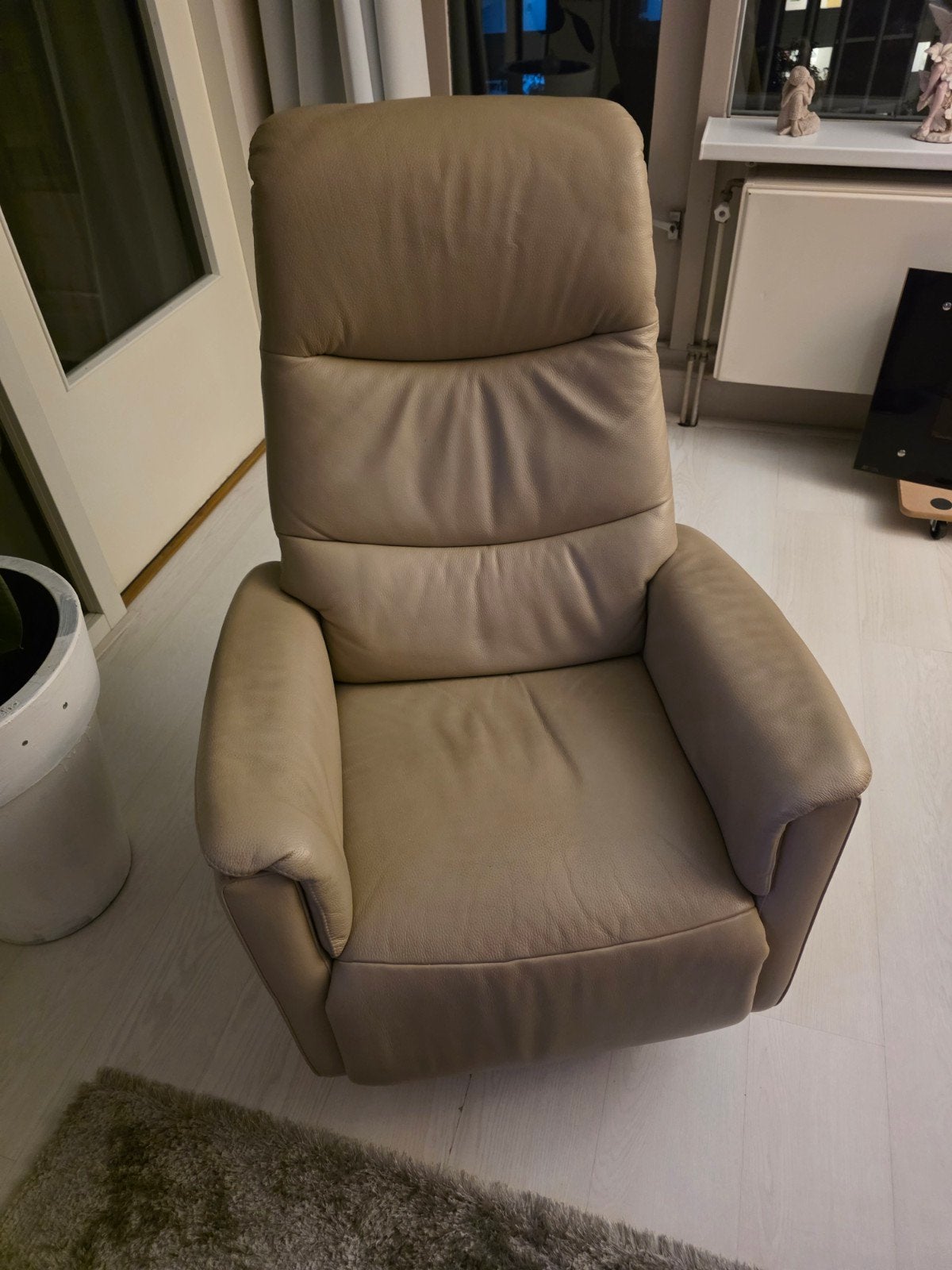 Lederen Relaxfauteuil - Volledig Verstelbaar, Ophalen, Zo goed als nieuw, Leer