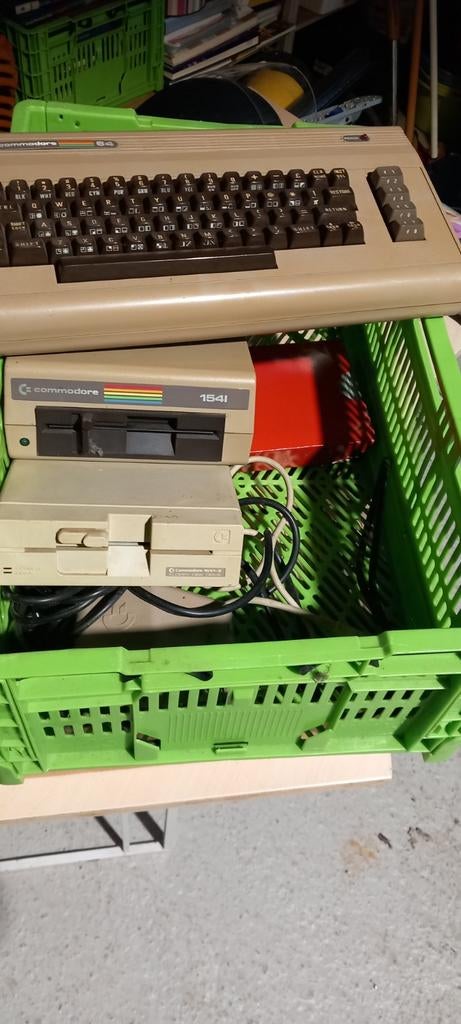 Commodore 64 met 1541 drive, diskettes en joysticks, Computers en Software, Ophalen, Commodore