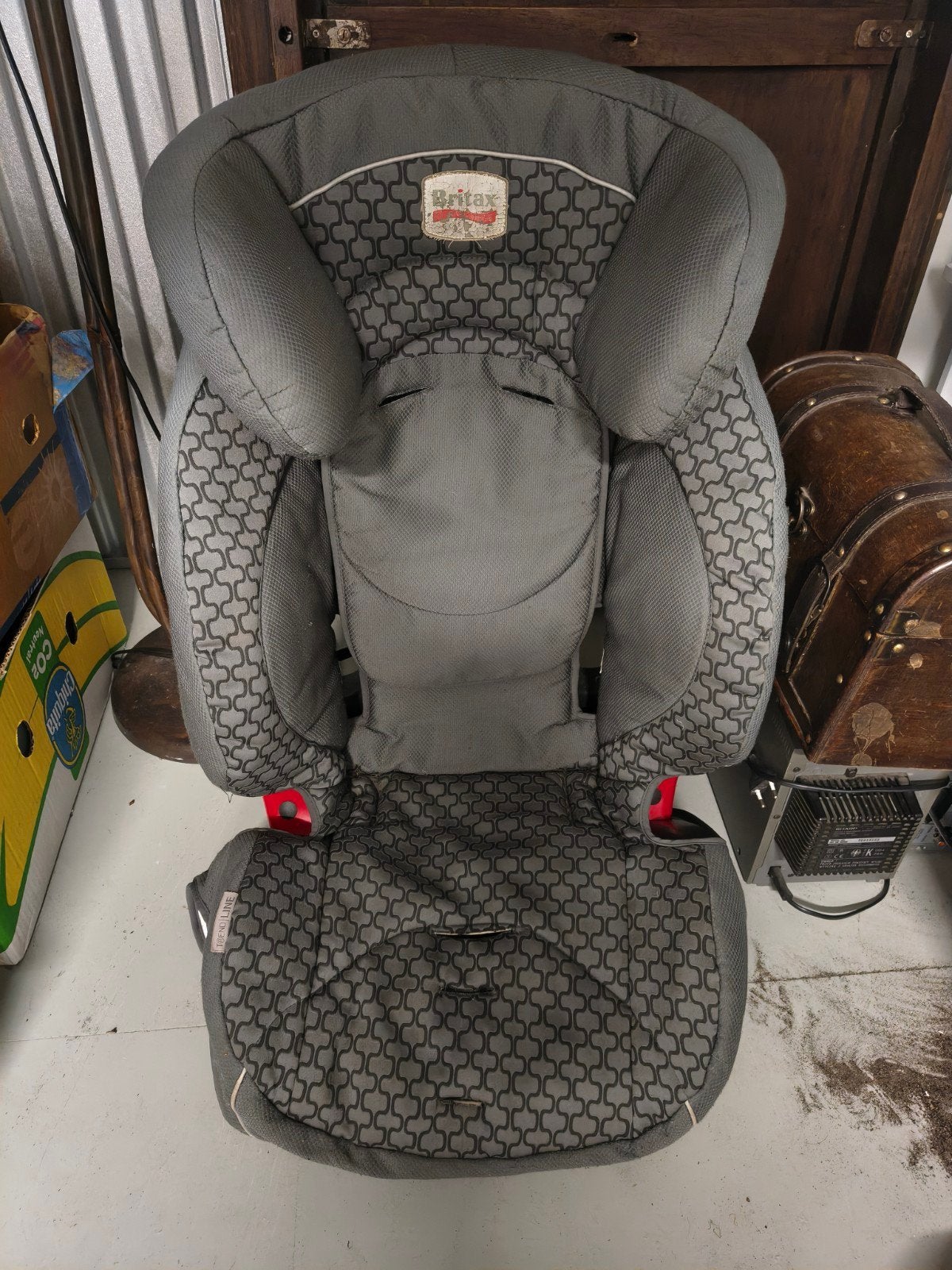 Britax autostoel - Grijs met patroon, Ophalen, Gebruikt, 9 t/m 36 kg, Autogordel
