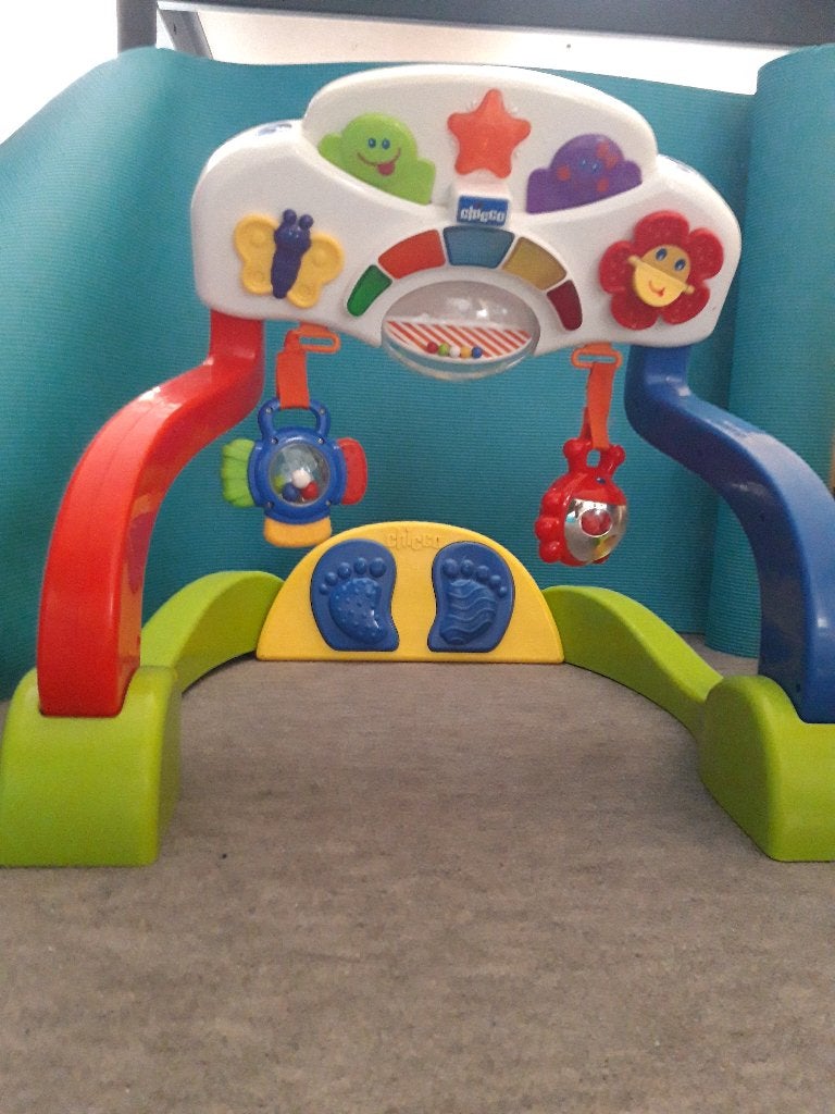 Speelboog met geluid van Chicco, Kinderen en Baby's, Speelgoed | Babyspeelgoed, Ophalen, Zo goed als nieuw, Babygym, Met geluid