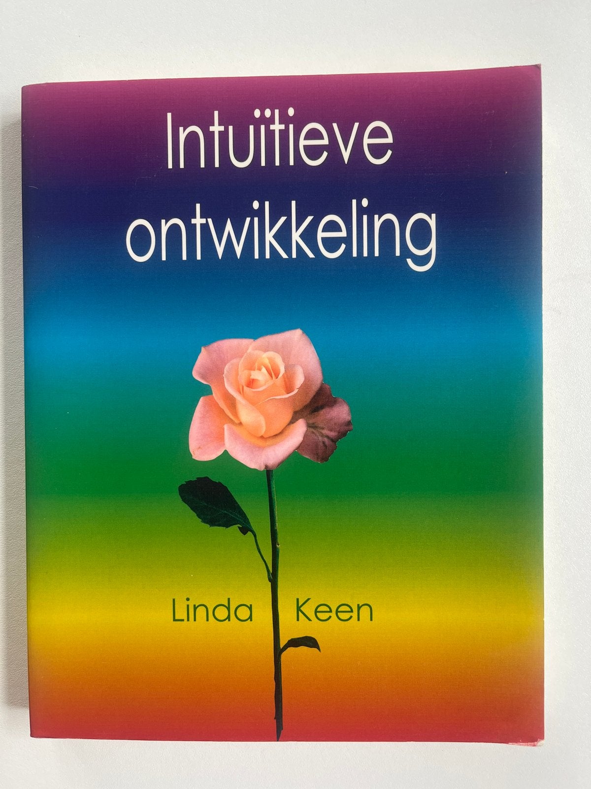 Intuïtieve ontwikkeling - Linda Keen, Ophalen of Verzenden, Gelezen, Spiritualiteit algemeen, Instructieboek