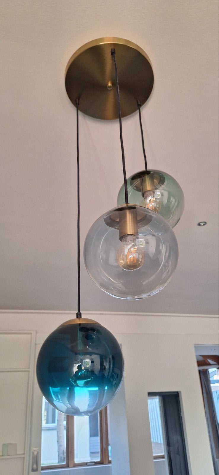 Stijlvolle hanglamp met 3 glazen bollen - Zo goed als nieuw, Ophalen, Zo goed als nieuw, Glas