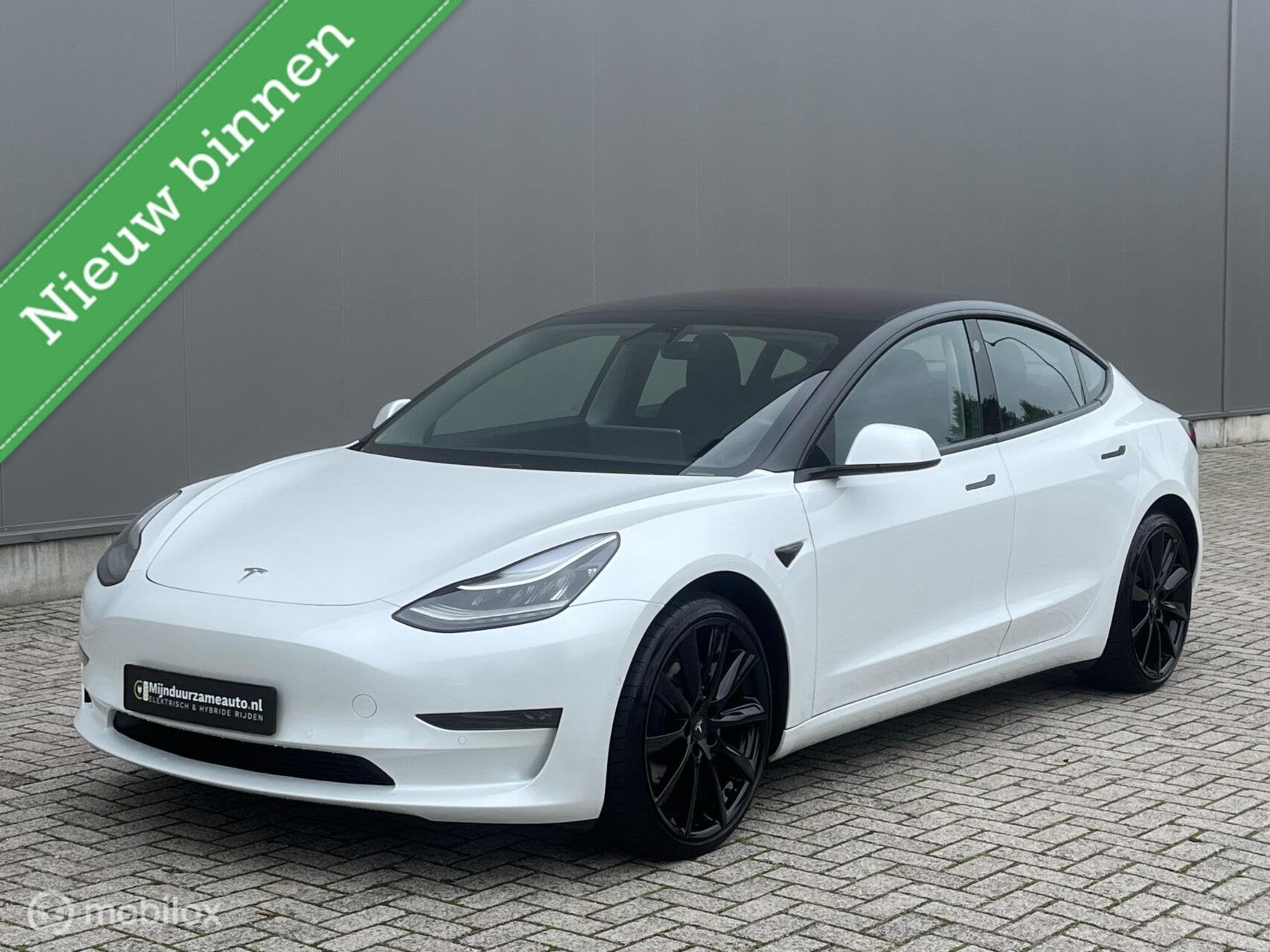 Tesla Model 3 Long Range AWD, FSD, 20 inch, Nieuwstaat !, Auto's, Automaat, Zwart, Wit, 445 pk