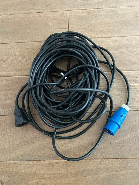 Electriciteitssnoer voor buiten, 20 m., Caravans en Kamperen, Kampeeraccessoires, Ophalen, Zo goed als nieuw