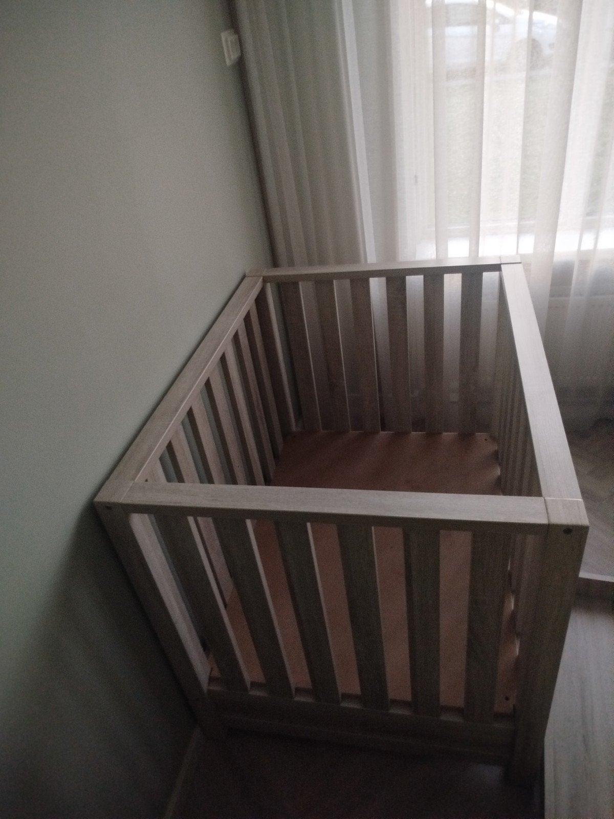Baby box, Ophalen, Zo goed als nieuw, Rechthoekig, In hoogte verstelbaar