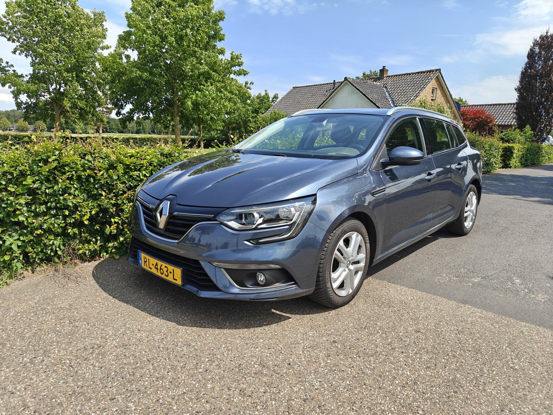 Renault Mégane Estate 1.5 dCi Eco2 Zen CLIMA/NAVI BJ 2017, Auto diversen, Schadeauto's, Wijheseweg 65
8107PJ  BROEKLAND OV, NL