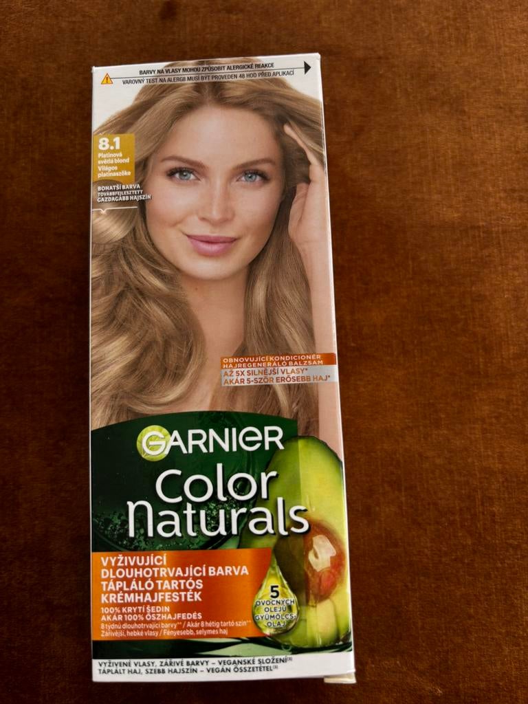 Garnier haarverf. Kleur 8.1 grijsdekkend., Ophalen of Verzenden, Zo goed als nieuw, Overige typen