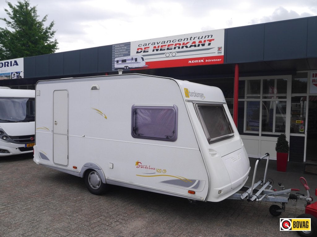 Sterckeman Starlett 420 CP, Caravans en Kamperen, Caravans, Sterckeman, Bedrijf, Ringverwarming, 4 tot 5 meter