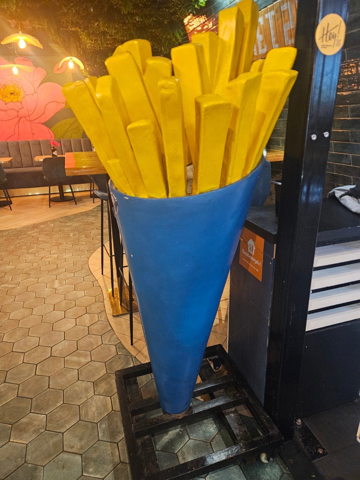 reclame frietzak, Ophalen, Gebruikt, Reclamebord