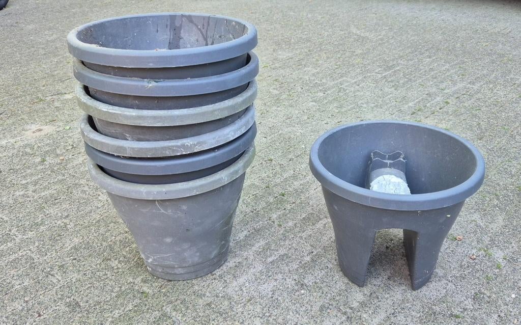 7 Antraciet Grijze Bloempotten / Plantenbakken voor Balkon, Tuin en Terras, Bloembakken en Plantenbakken, Kunststof, Gebruikt