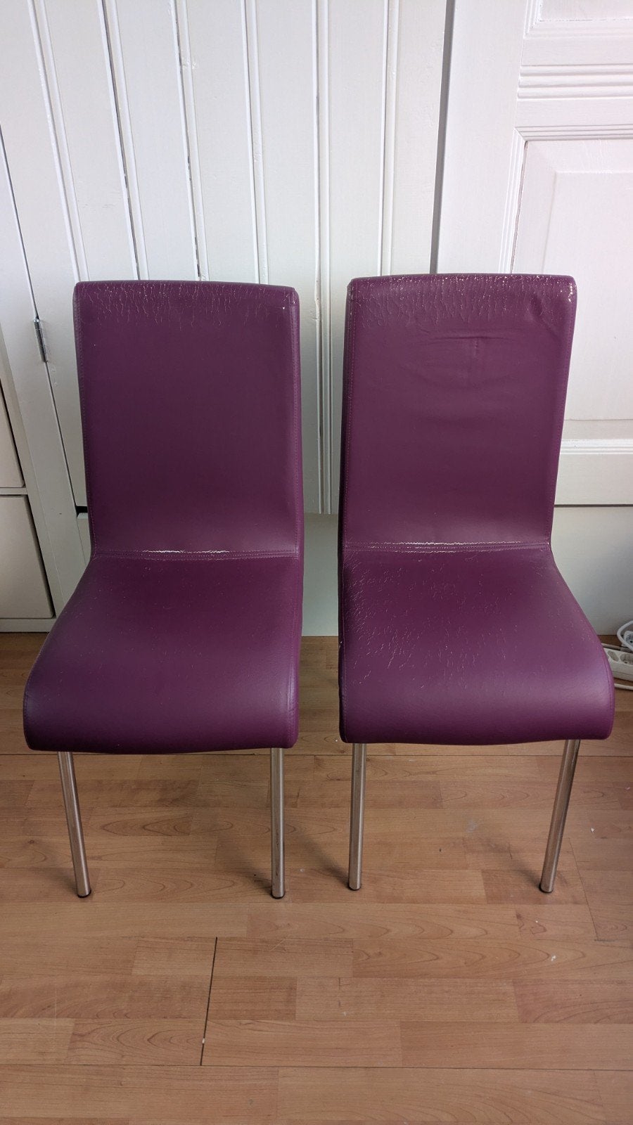 2 aubergine paarse eetkamer stoelen, Ophalen, Overige materialen, Gebruikt, Twee