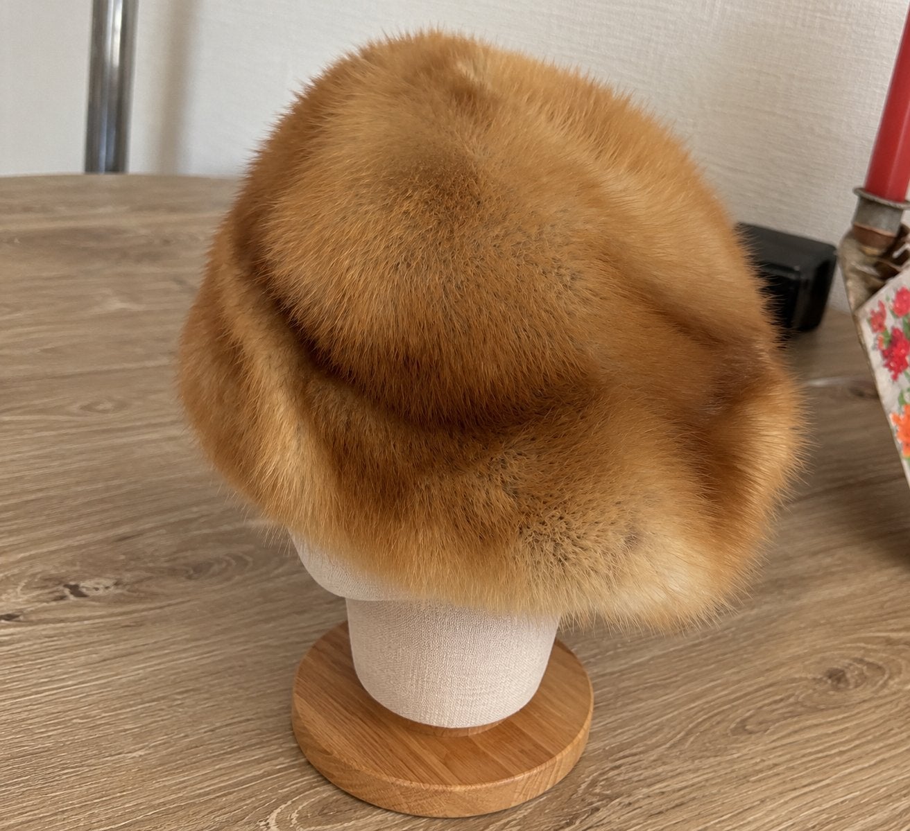 Luxe muts van echt nertsbont - Elegant en warm, Ophalen of Verzenden, Gedragen, One size fits all, Hoed