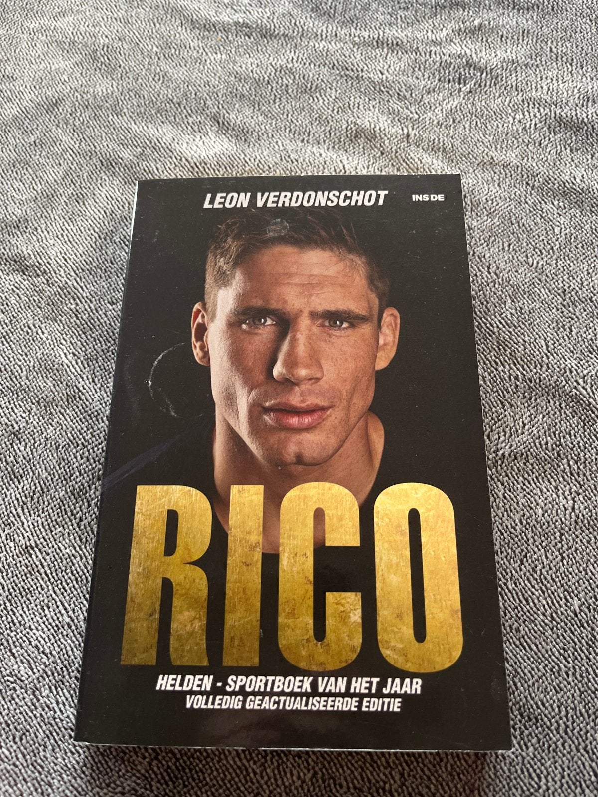Rico Verhoeven: Helden - Sportboek van het Jaar, Ophalen of Verzenden, Gelezen, Vechtsport