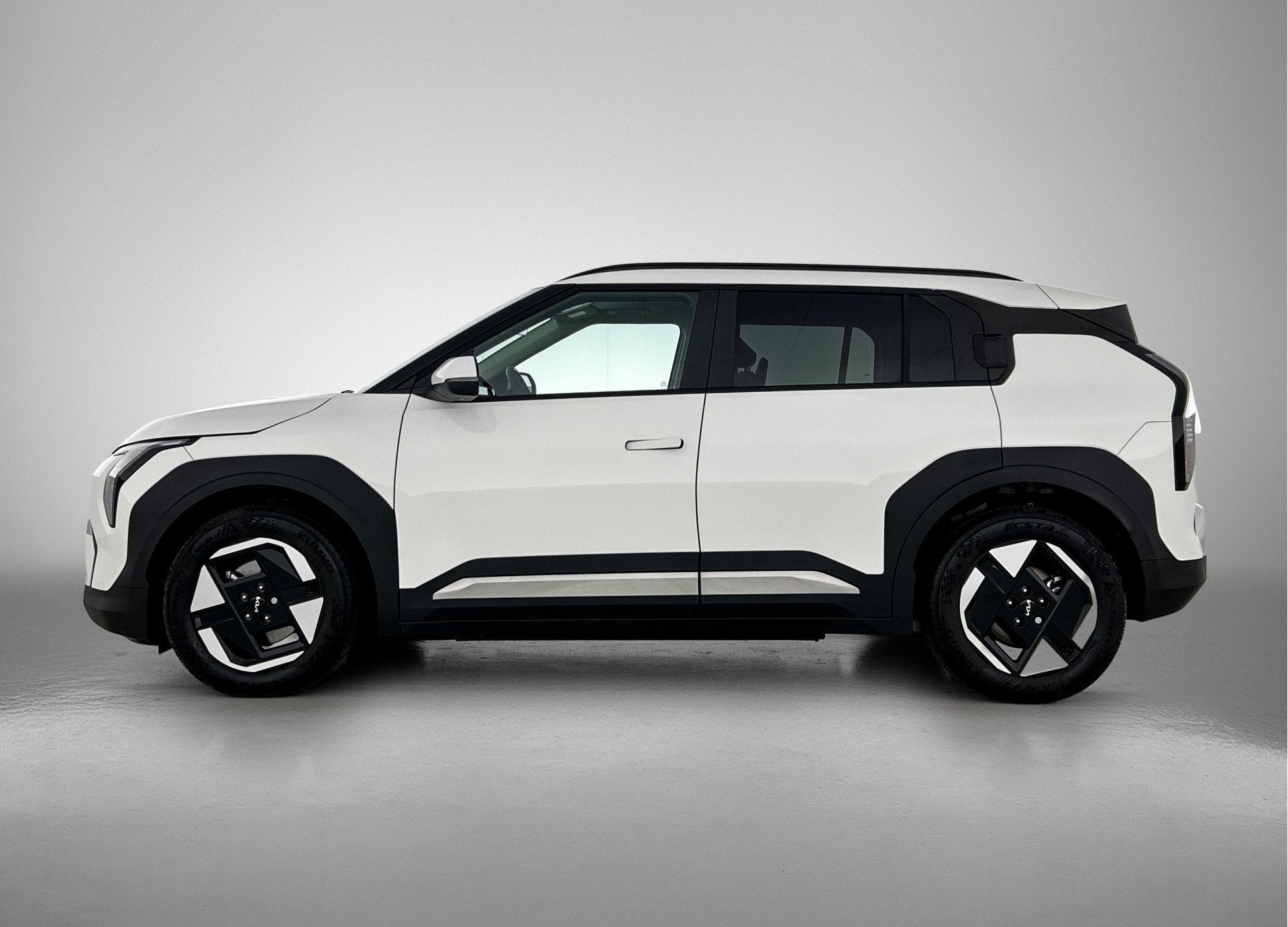 Kia EV3 Plus 58.3 kWh Navigatie | Climate Control | Stoelver, Auto's, Stof, Gebruikt, 1700 kg, Wit