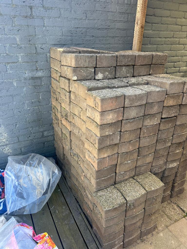 Tegels (13m2) gratis af te halen, Tuin en Terras, Tegels en Klinkers, Ophalen, Gebruikt, 10 m² of meer, Beton