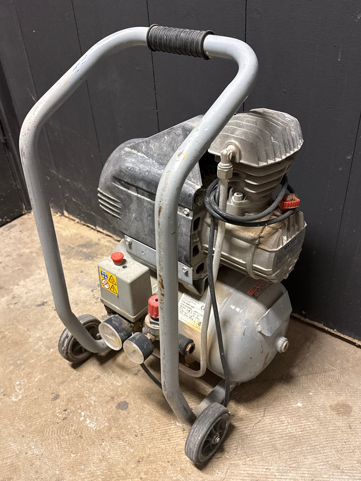 Creemers Mobiel 105/10 Compressor - Gebruikt, Ophalen, Gebruikt, 6 tot 10 bar, Minder dan 200 liter/min