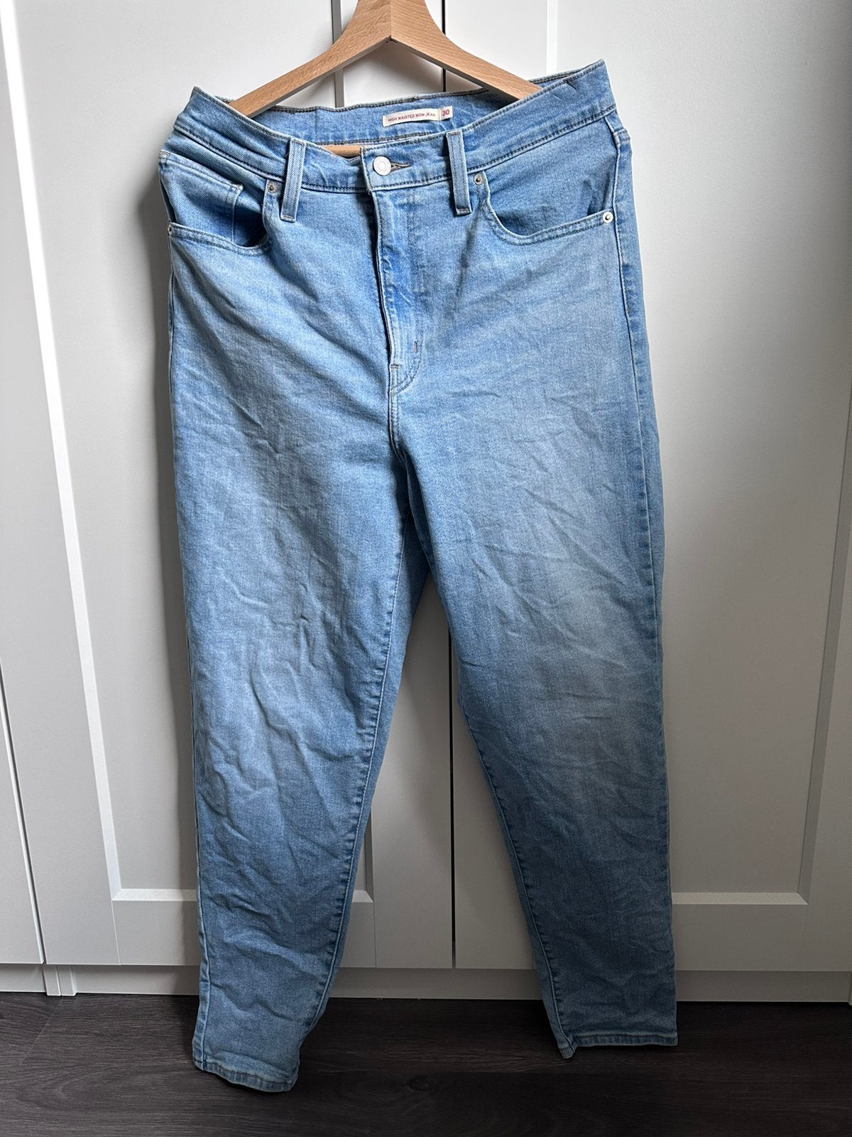Levi’s high waisted mom jean maat 30/29, Ophalen of Verzenden, Zo goed als nieuw, Blauw, W30 - W32 (confectie 38/40)