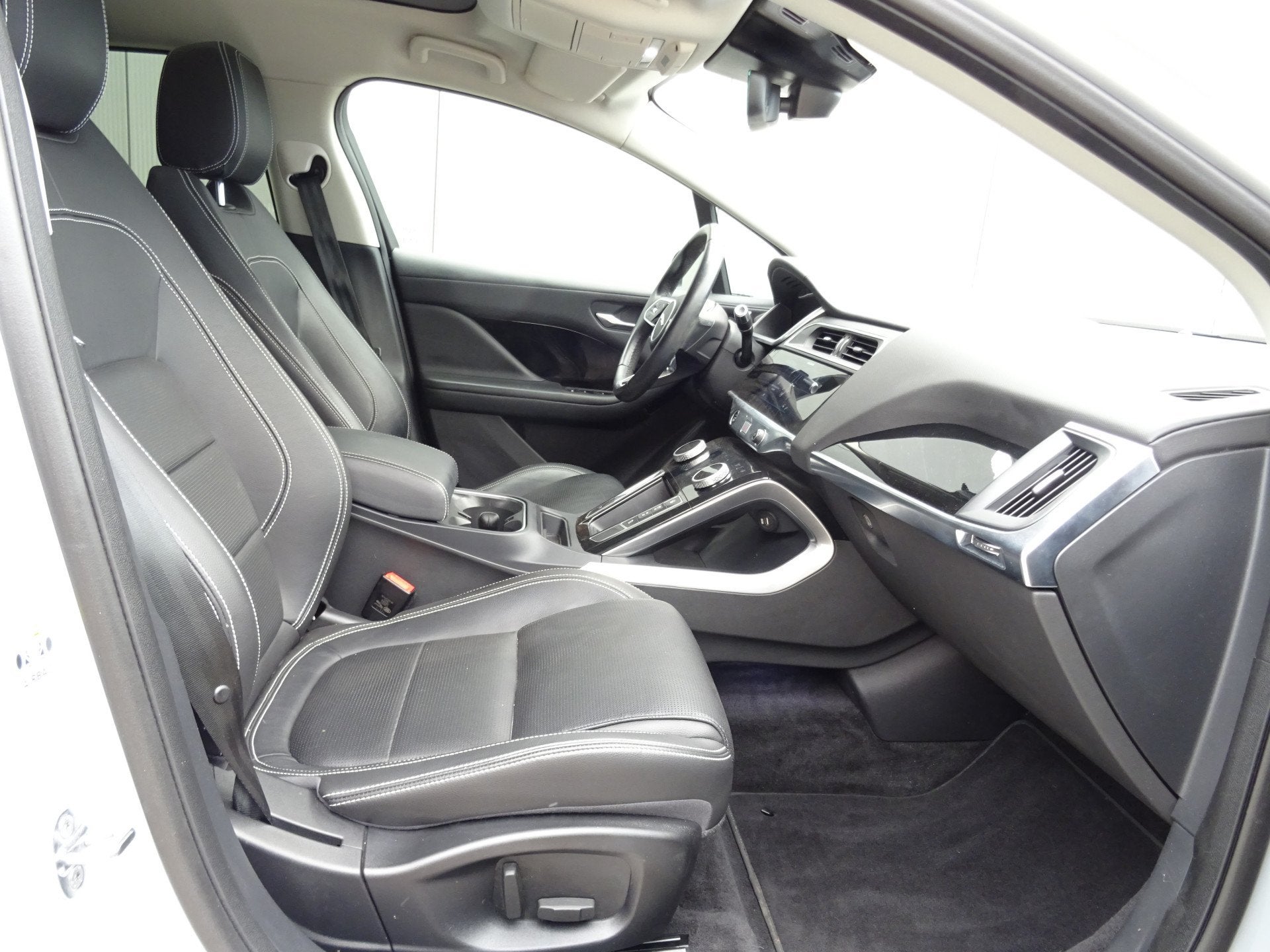 Jaguar I-PACE EV400 Business Edition SE 90 kWh * LEER * PANO, Auto's, Jaguar, Automaat, Gebruikt, Zwart, I-PACE