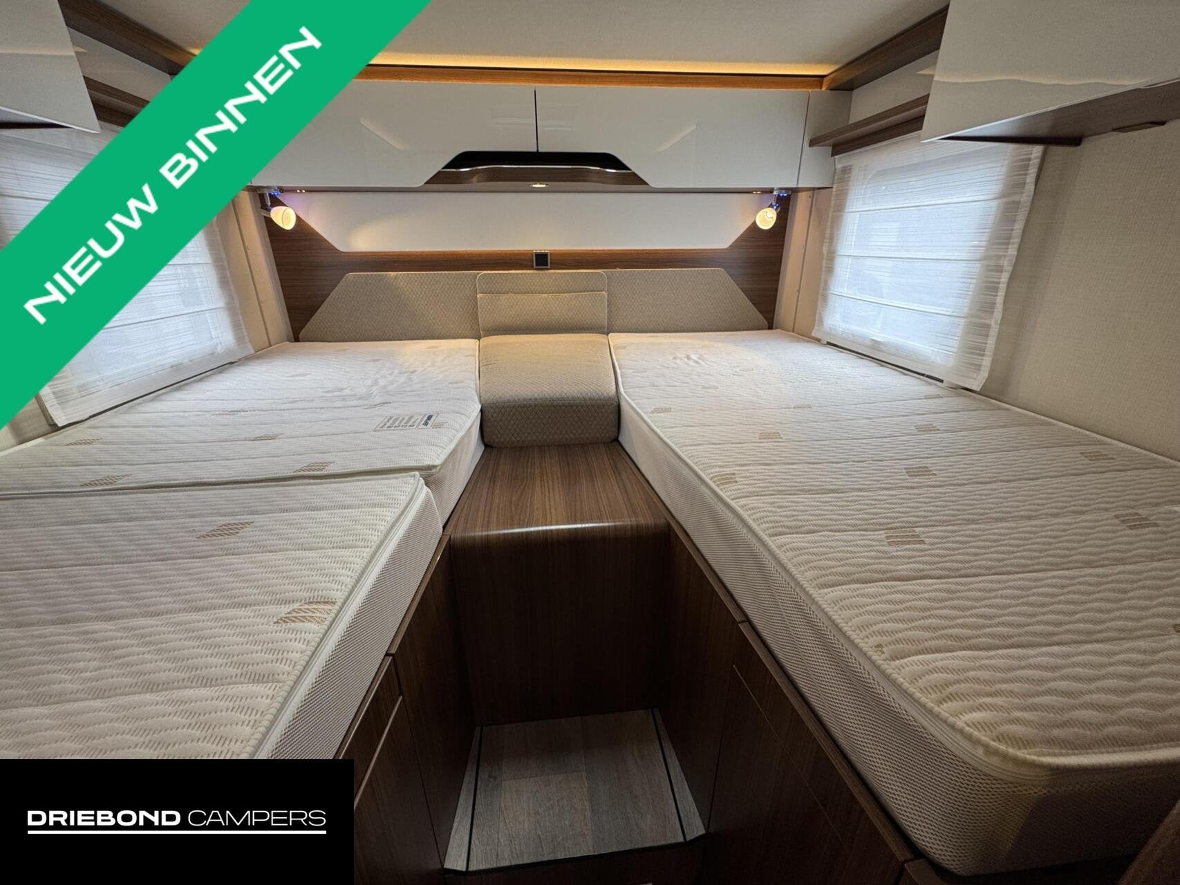 Hymer B680 Mc Enkele Bedden EP Level Lithium 2X Airco Zonnep, Caravans en Kamperen, Campers, Airbags, 7 tot 8 meter, Bedrijf, Diesel