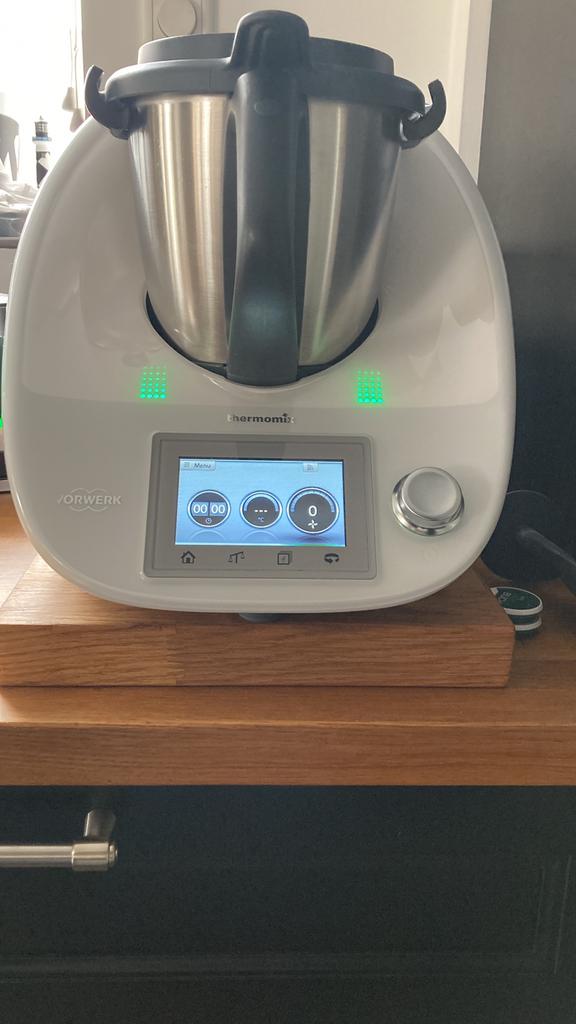 Gezocht Kookboek Thermomix TM 5, 4 liter of meer, Ophalen of Verzenden, Zo goed als nieuw, 3 snelheden of meer