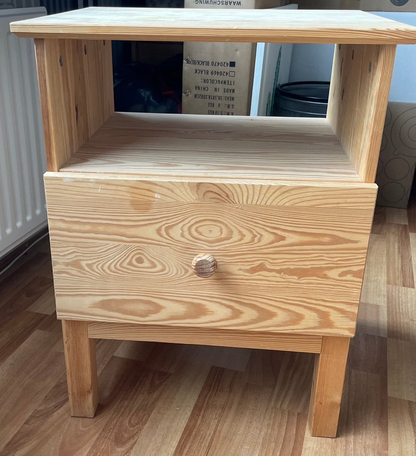 Nachtkastje, Ophalen, Gebruikt, Hout, 45 tot 65 cm