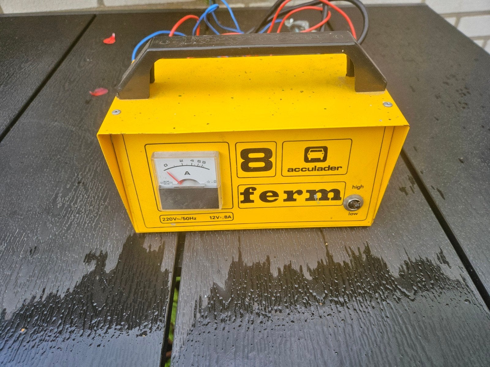 Ferm Acculader 8A -, Ophalen of Verzenden