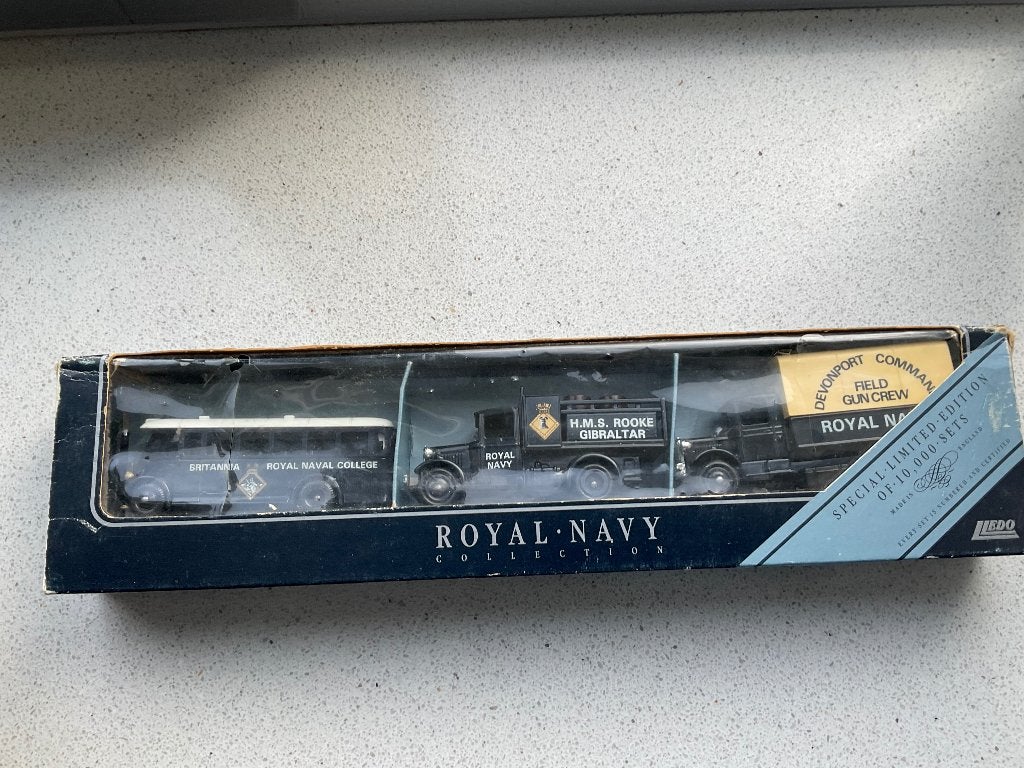 Lledo Days Gone Royal Navy Collection set van 3 spec.lim.ed., Verzenden, Zo goed als nieuw, Bus of Vrachtwagen, Overige merken